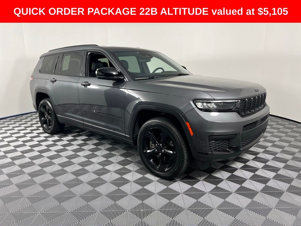 2022 Jeep Cherokee Laredo photo 2