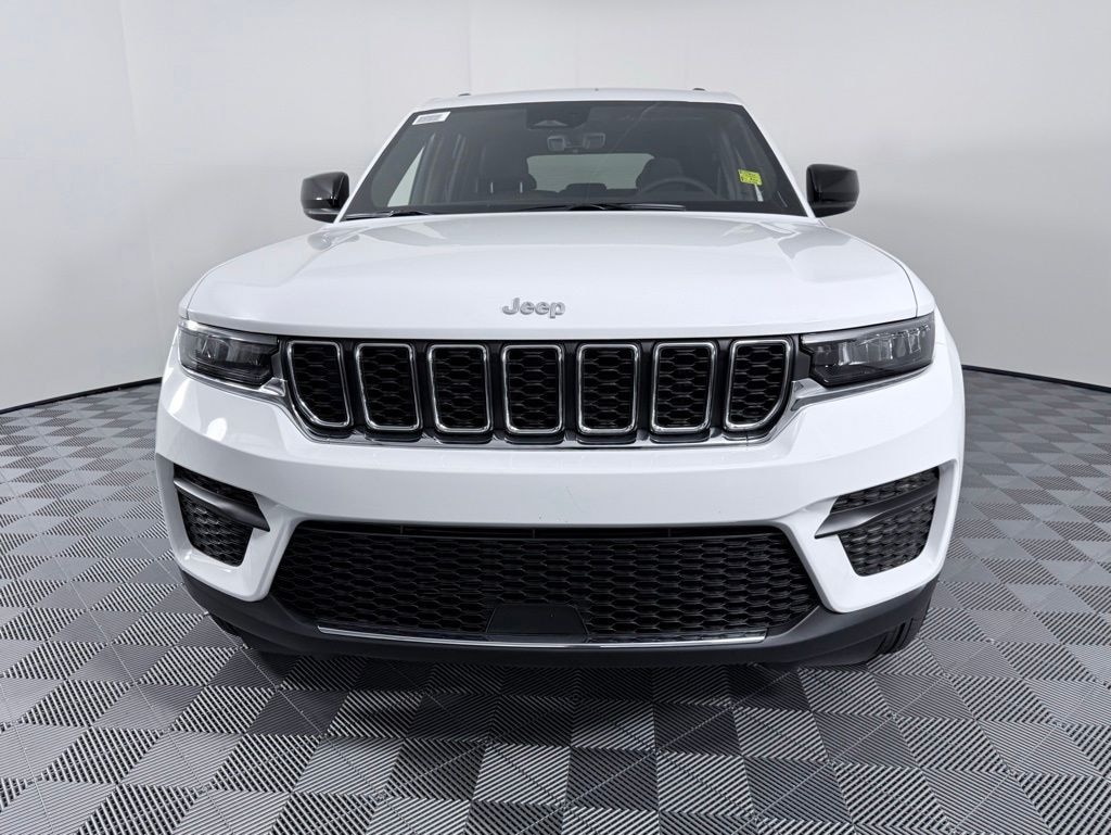 New 2025 Jeep Grand Cherokee LAREDO X 4X4 Sport Utility