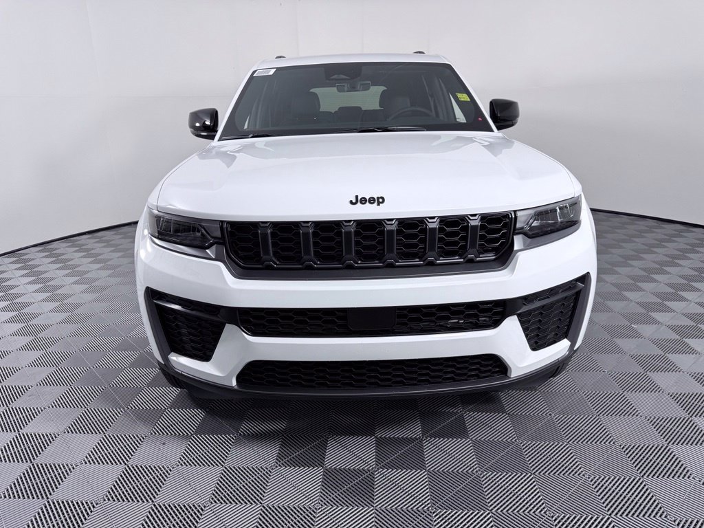 New 2027 Jeep Grand Cherokee 2 Row LAREDO 4X Sport Utility