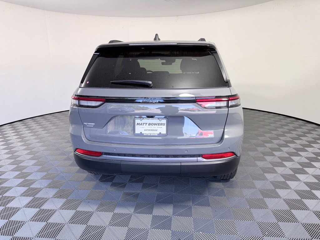 New 2027 Jeep Grand Cherokee 2 Row LAREDO 4X Sport Utility