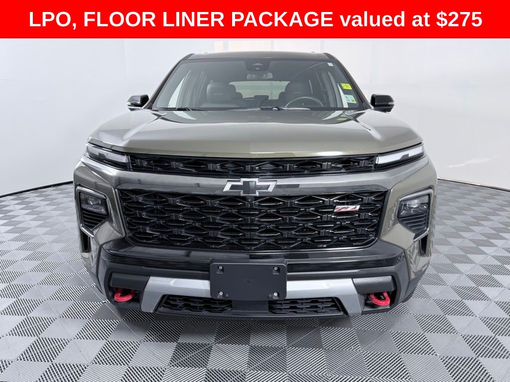 2024 Chevrolet Traverse Z71 photo 2