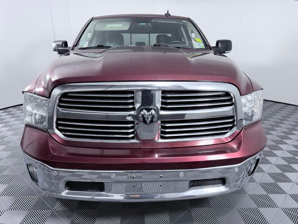2016 Ram 1500 SLT photo 3