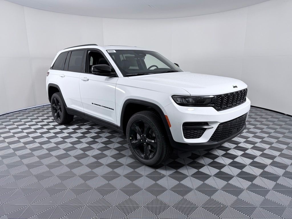 New 2025 Jeep Grand Cherokee ALTITUDE X 4X2 Sport Utility