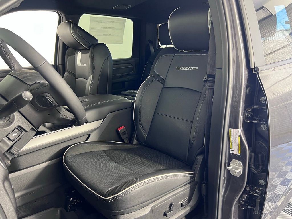 2026 RAM 2500 Laramie - Photo 10