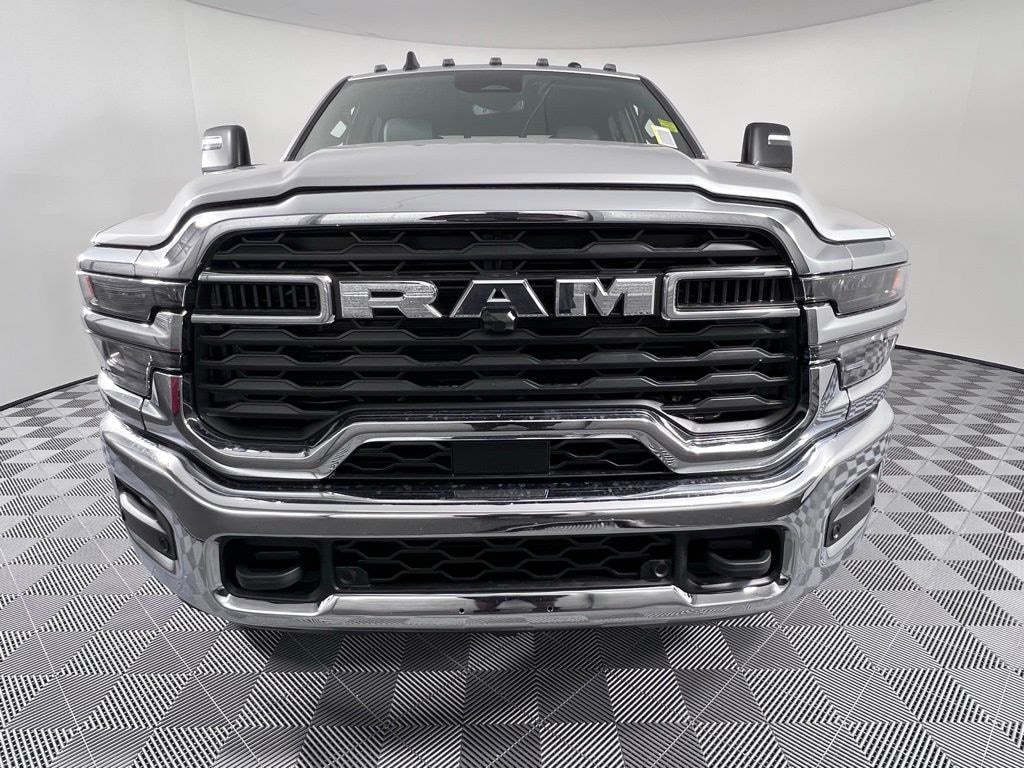 New 2026 Ram 2500 TRADESMAN CREW CAB 4X4 6'4 BOX Pickup