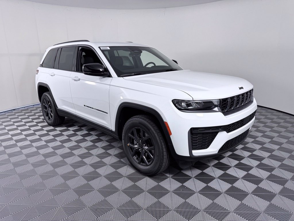 New 2027 Jeep Grand Cherokee 2 Row LAREDO 4X Sport Utility