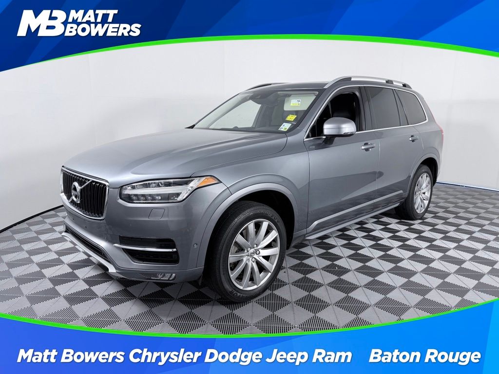2018 Volvo XC90 T6 AWD Momentum's photo