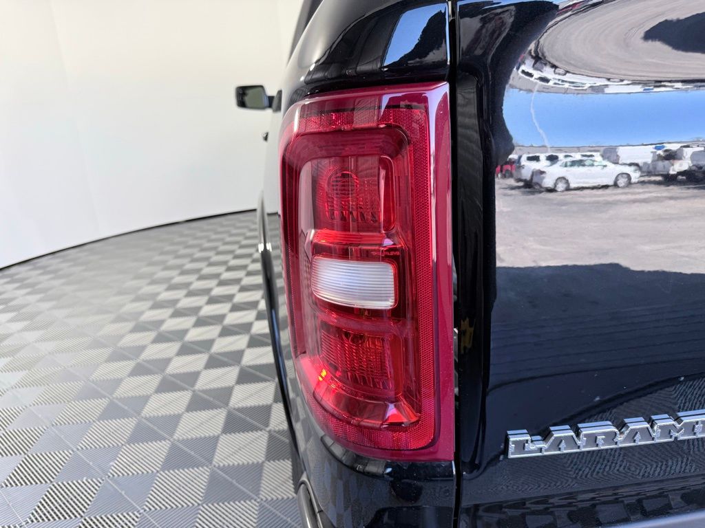 2026 RAM 1500 Laramie - Photo 19