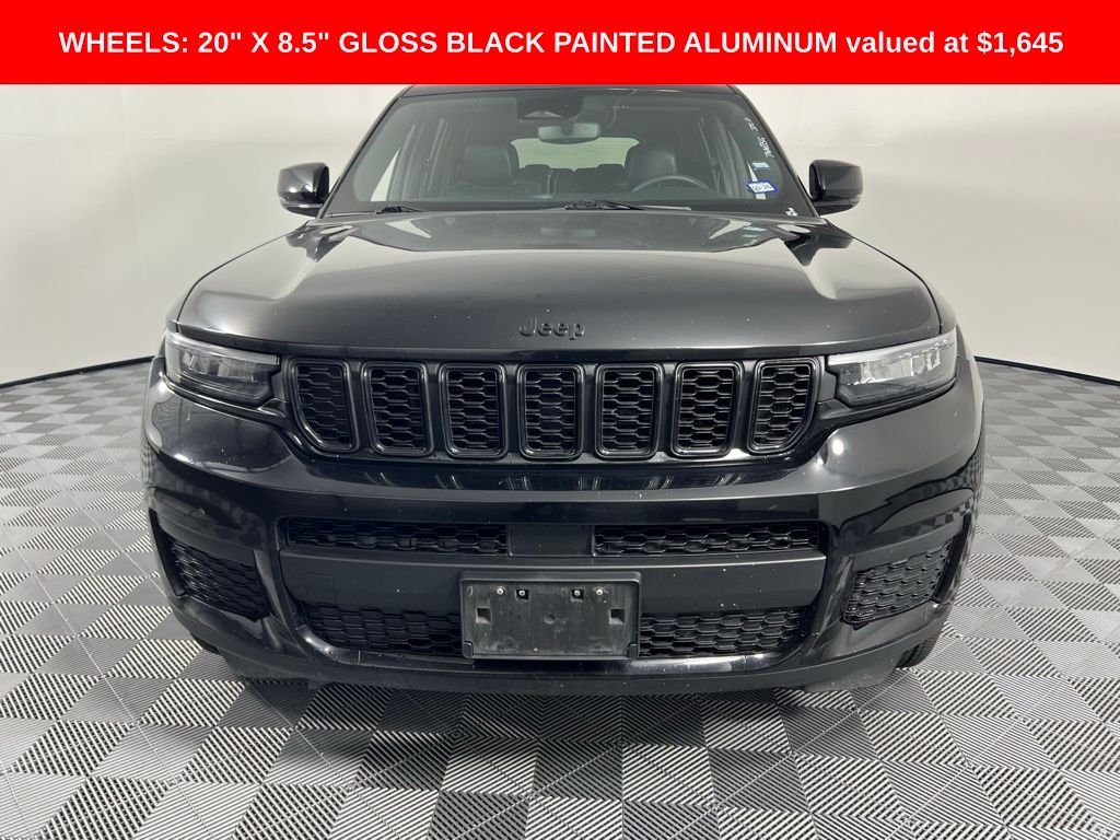 2023 Jeep Grand Cherokee Laredo photo 2