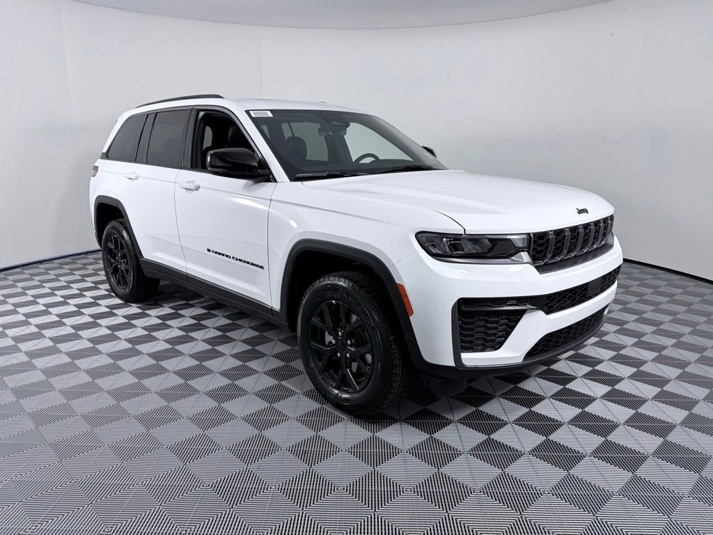 New 2026 Jeep Grand Cherokee LAREDO ALTITUDE 4X2 Sport Utility