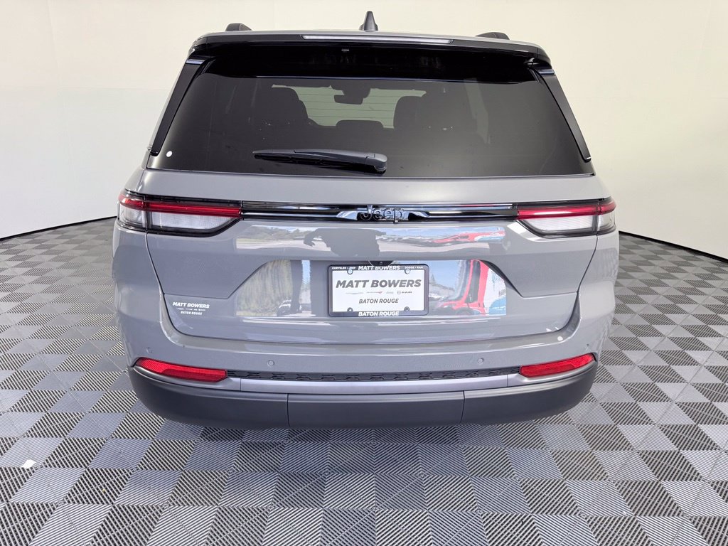 New 2027 Jeep Grand Cherokee 2 Row LAREDO 4X Sport Utility