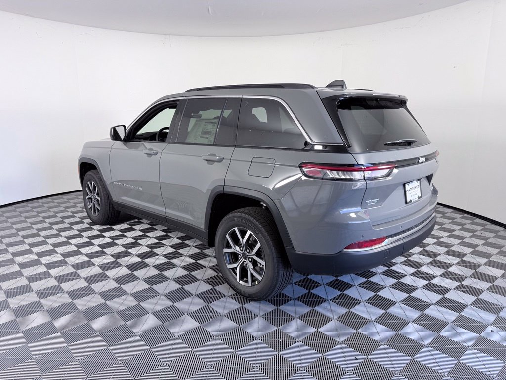 New 2027 Jeep Grand Cherokee LAREDO 4X2 Sport Utility