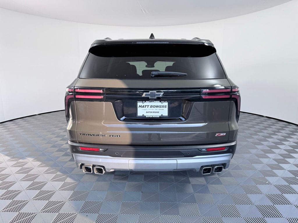 2024 Chevrolet Traverse Z71 photo 3