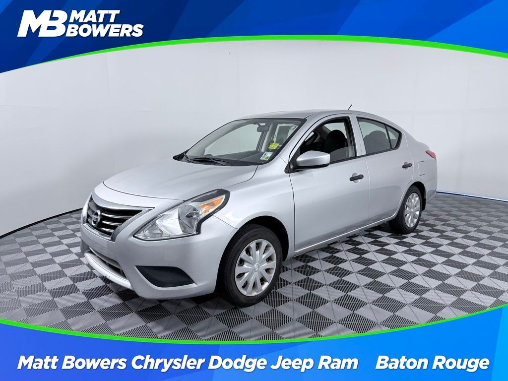 2016 Nissan Versa 1.6 S MT's photo