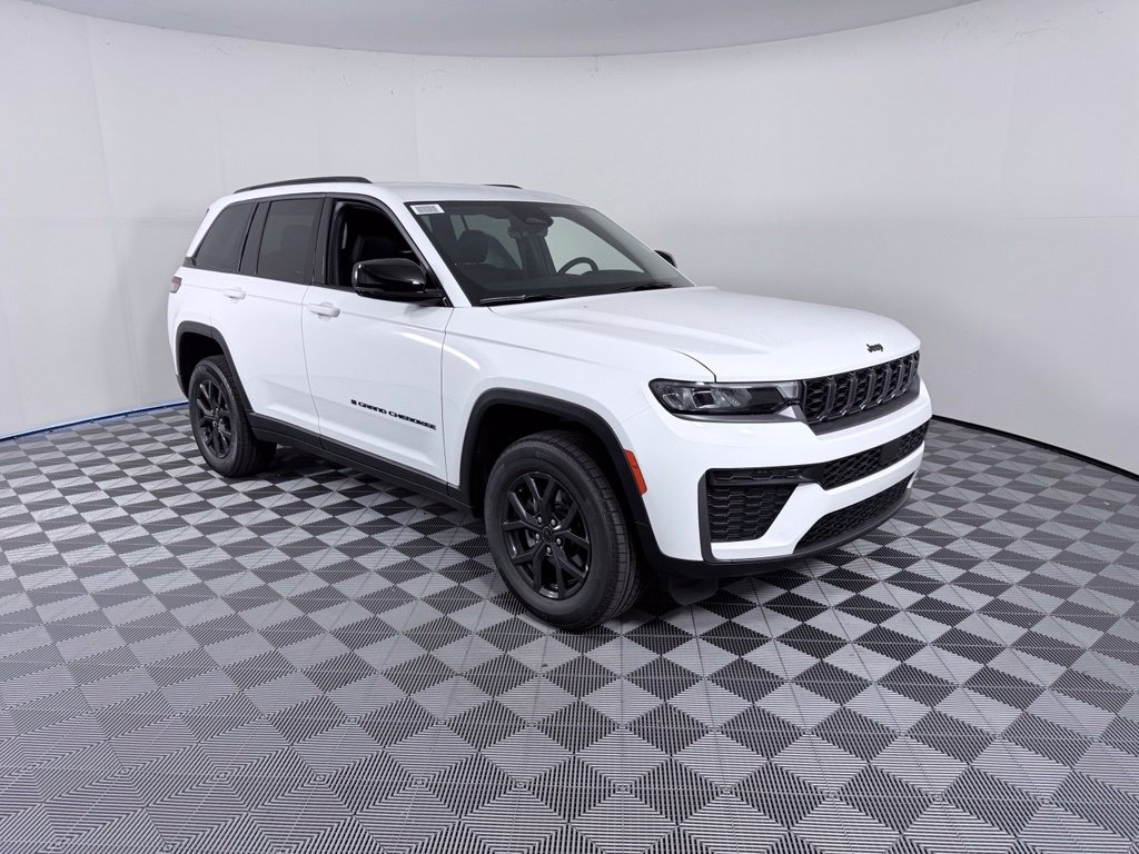 New 2027 Jeep Grand Cherokee LAREDO ALTITUDE 4X2 Sport Utility