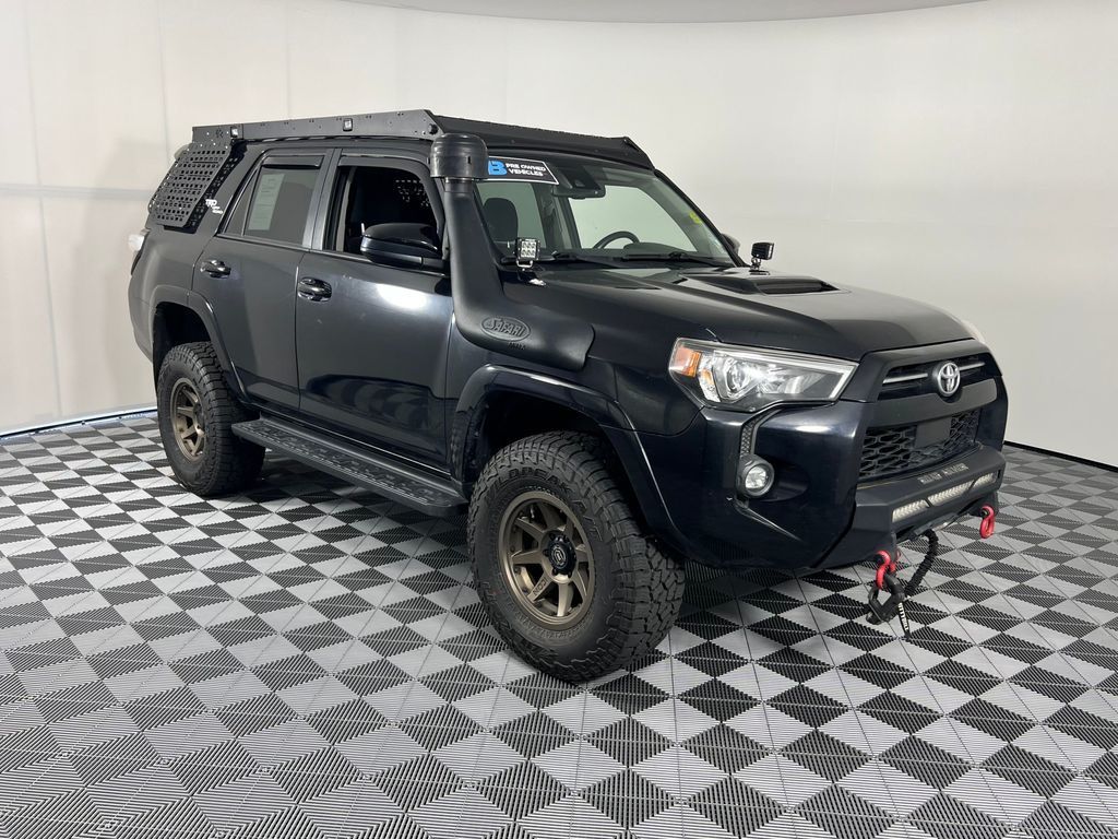 2021 Toyota 4Runner TRD photo 3