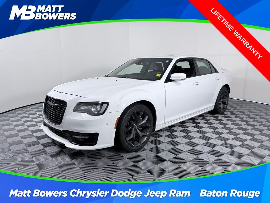 2023 Chrysler 300 S's photo