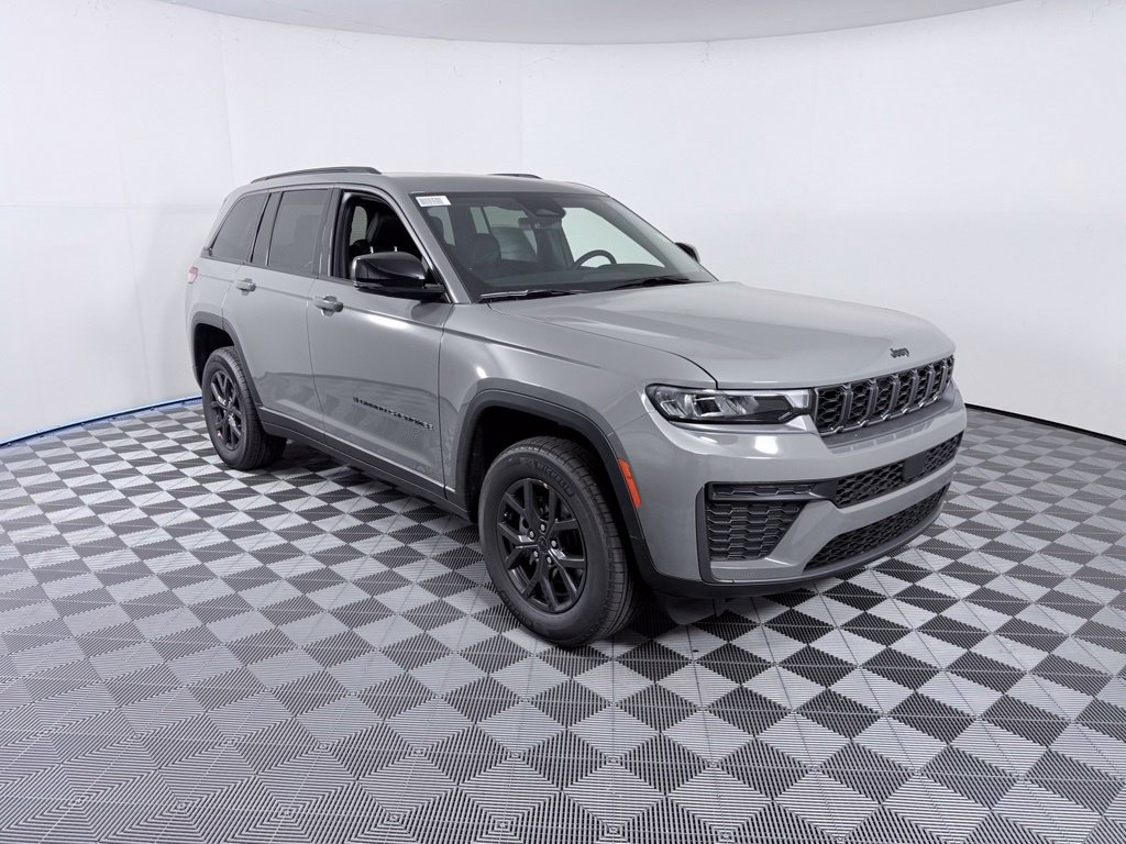 New 2027 Jeep Grand Cherokee 2 Row LAREDO 4X Sport Utility