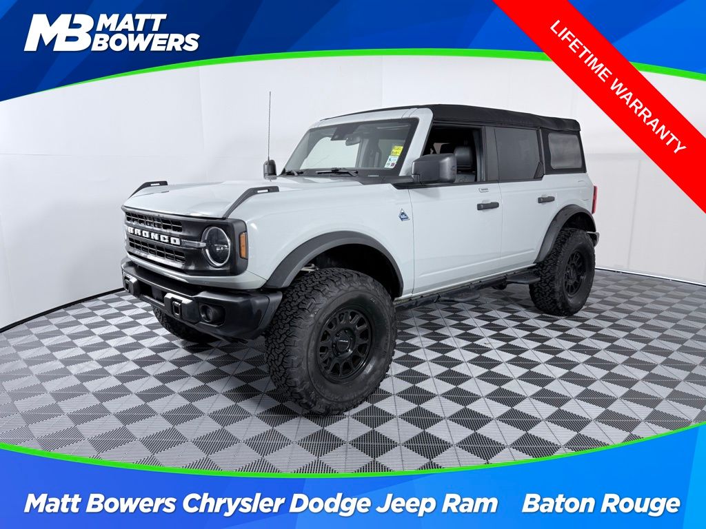 2023 Ford Bronco 4-Door Black Diamond's photo