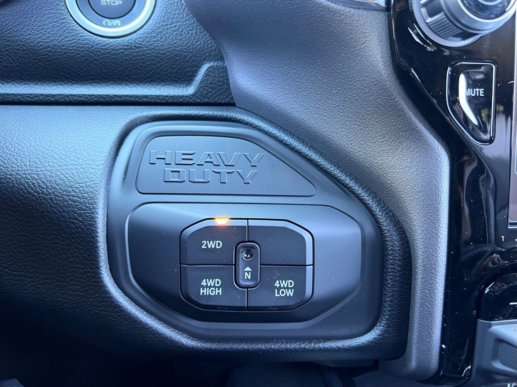 2026 RAM 2500 Laramie - Photo 17