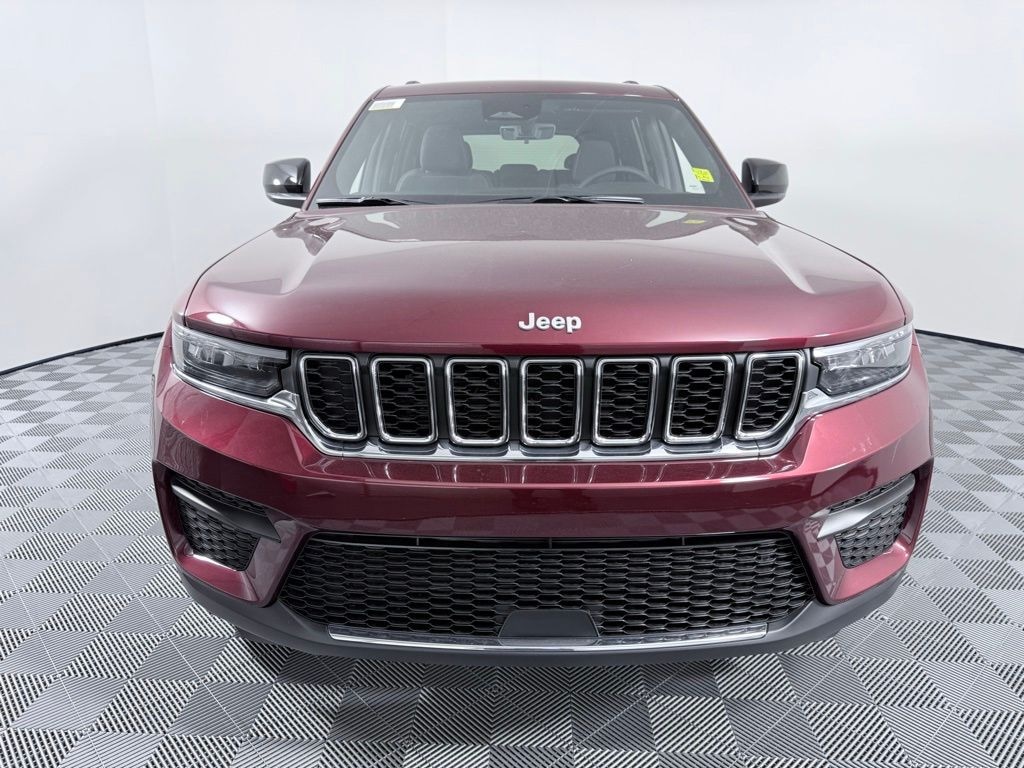 New 2025 Jeep Grand Cherokee LAREDO X 4X2 Sport Utility