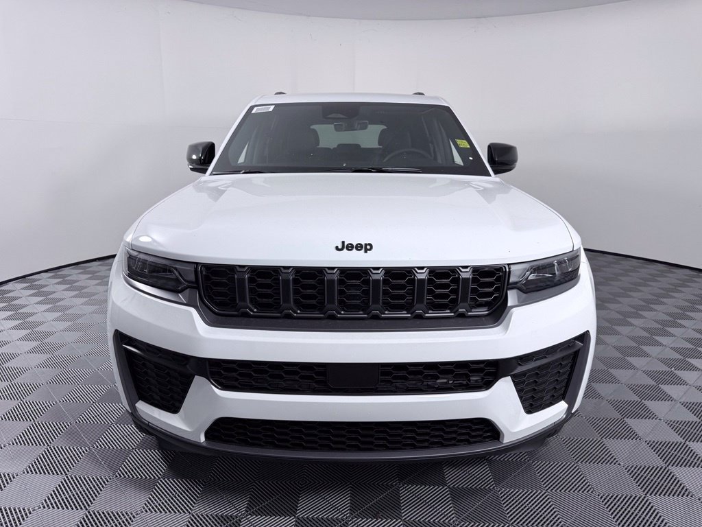 New 2027 Jeep Grand Cherokee 2 Row LAREDO 4X Sport Utility