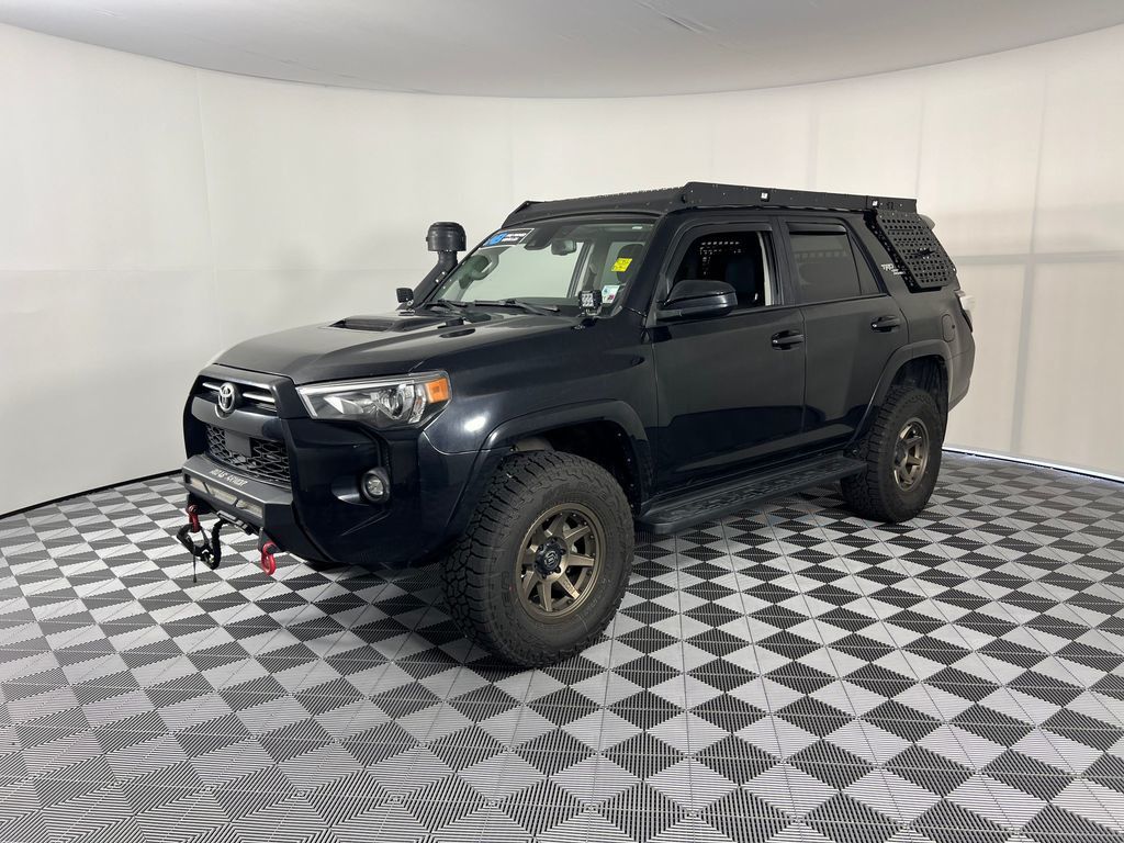 2021 Toyota 4Runner TRD photo 2
