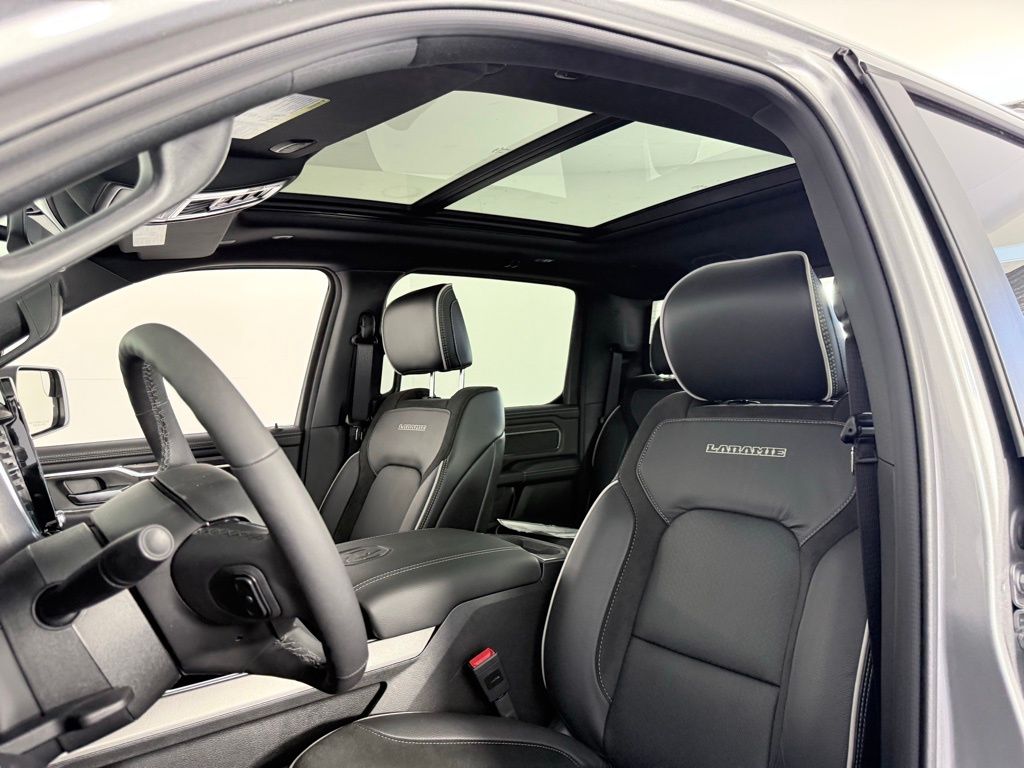 2026 RAM 1500 Laramie - Photo 11