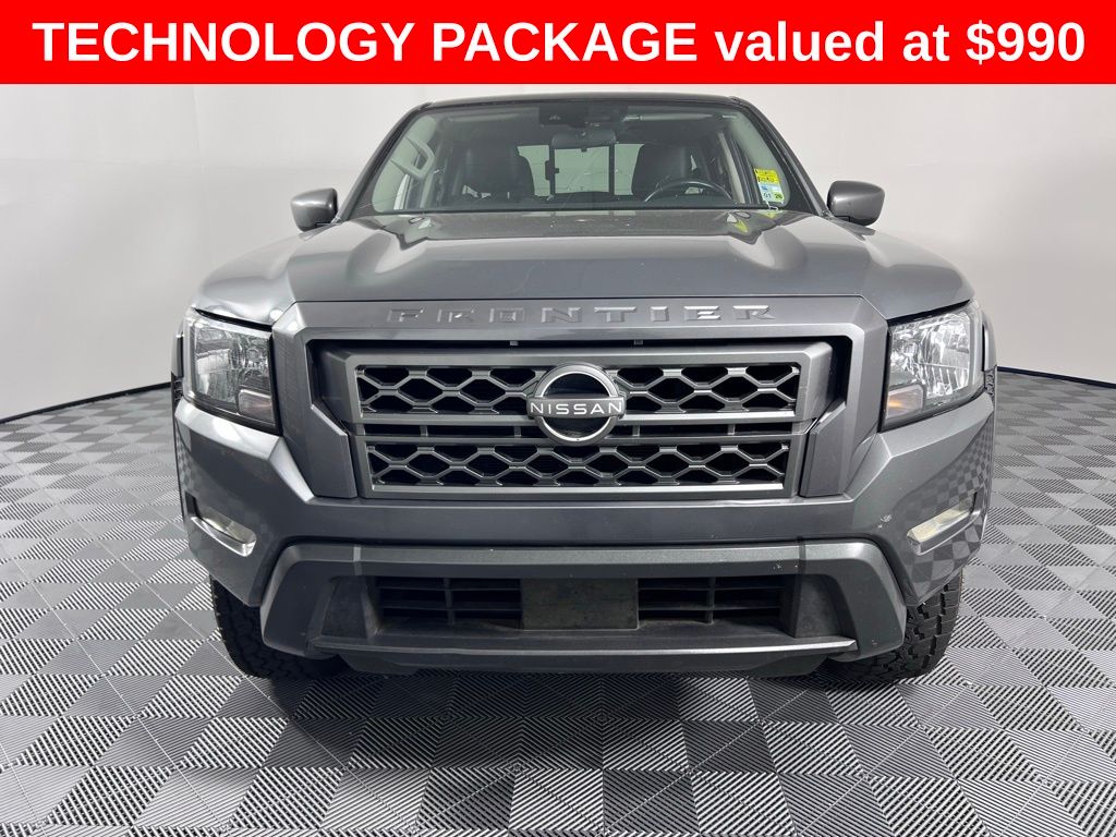 2023 Nissan Frontier SV photo 3