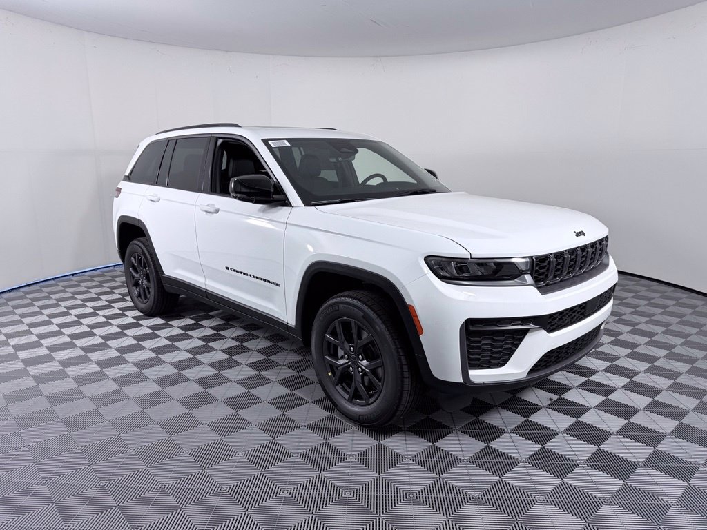 New 2027 Jeep Grand Cherokee 2 Row LAREDO 4X Sport Utility