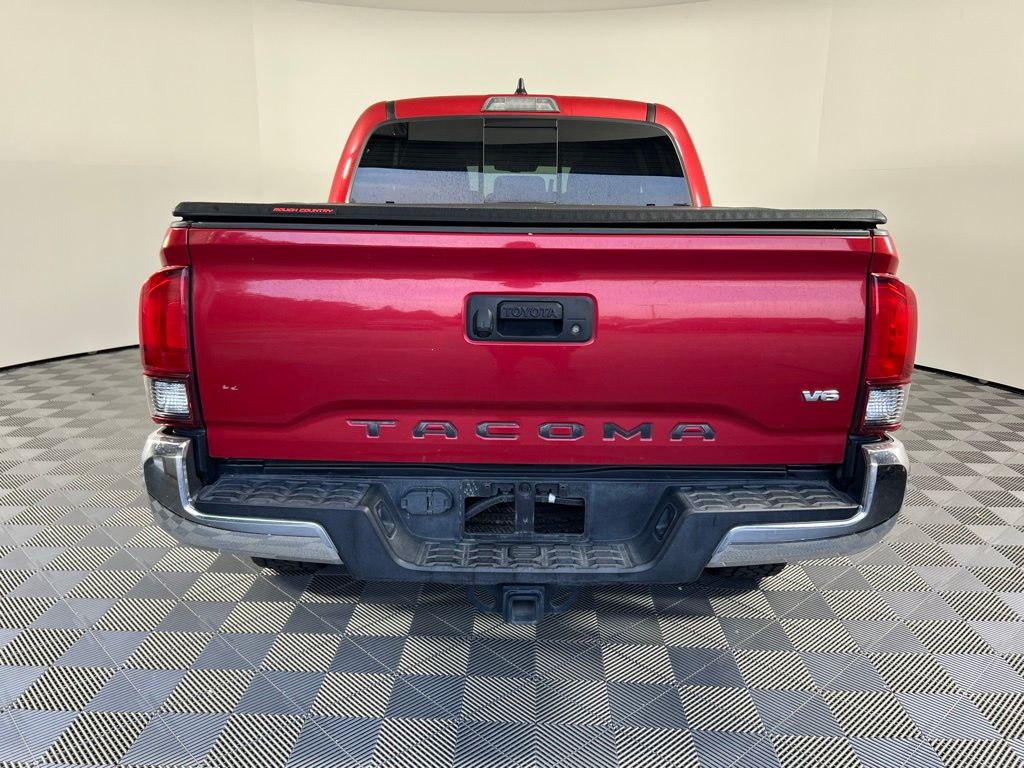 2021 Toyota Tacoma photo 4