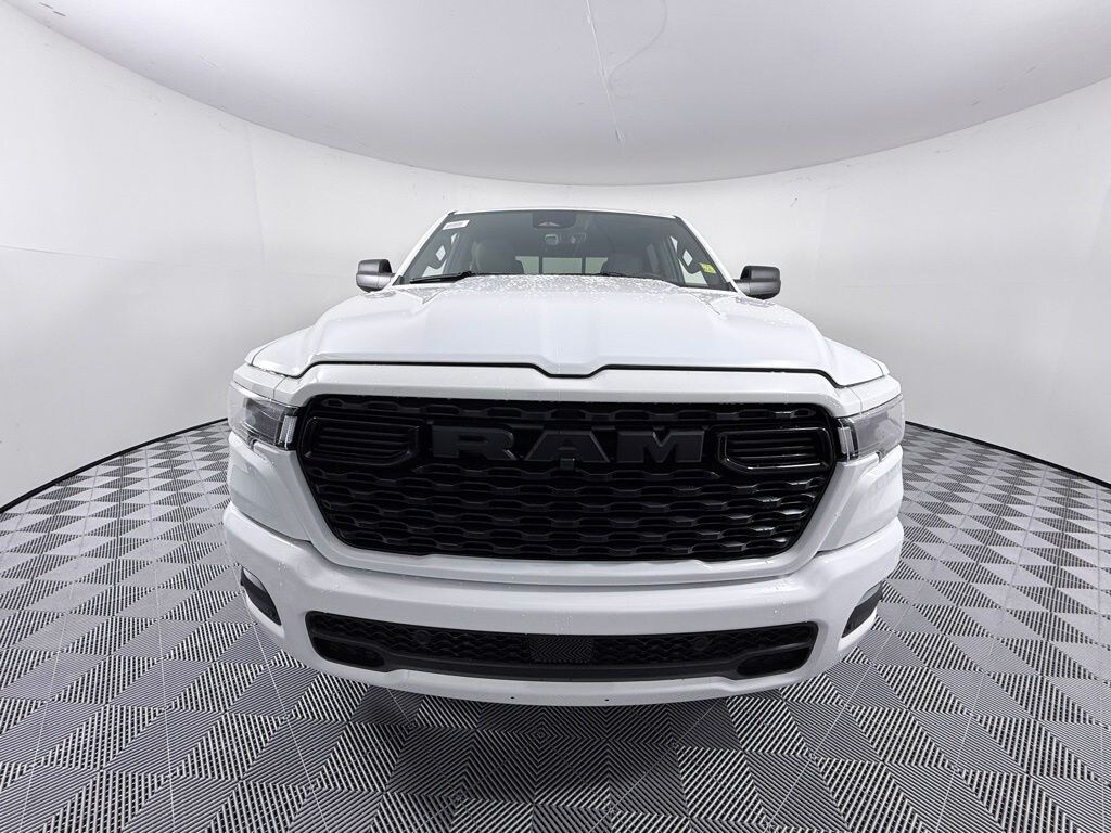 New 2026 Ram 1500 EXPRESS CREW CAB 4X2 5'7 BOX Pickup
