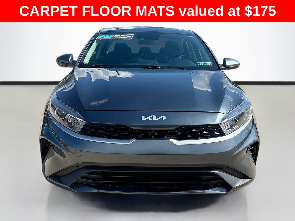 2023 Kia Forte LXS photo 2
