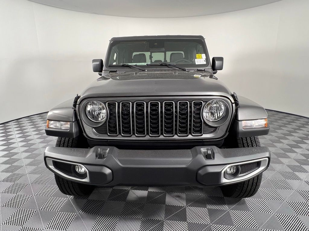2025 Jeep Gladiator Sport S photo 3
