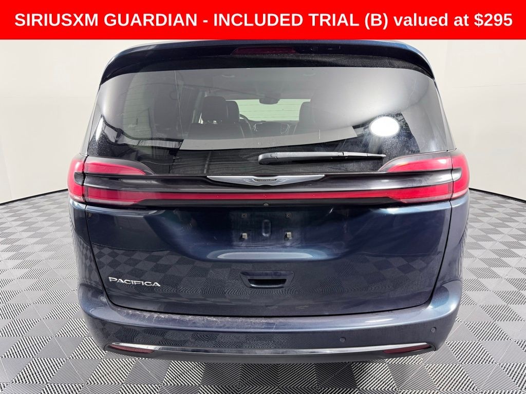 Used 2022 Chrysler Pacifica Touring L Van Passenger Van