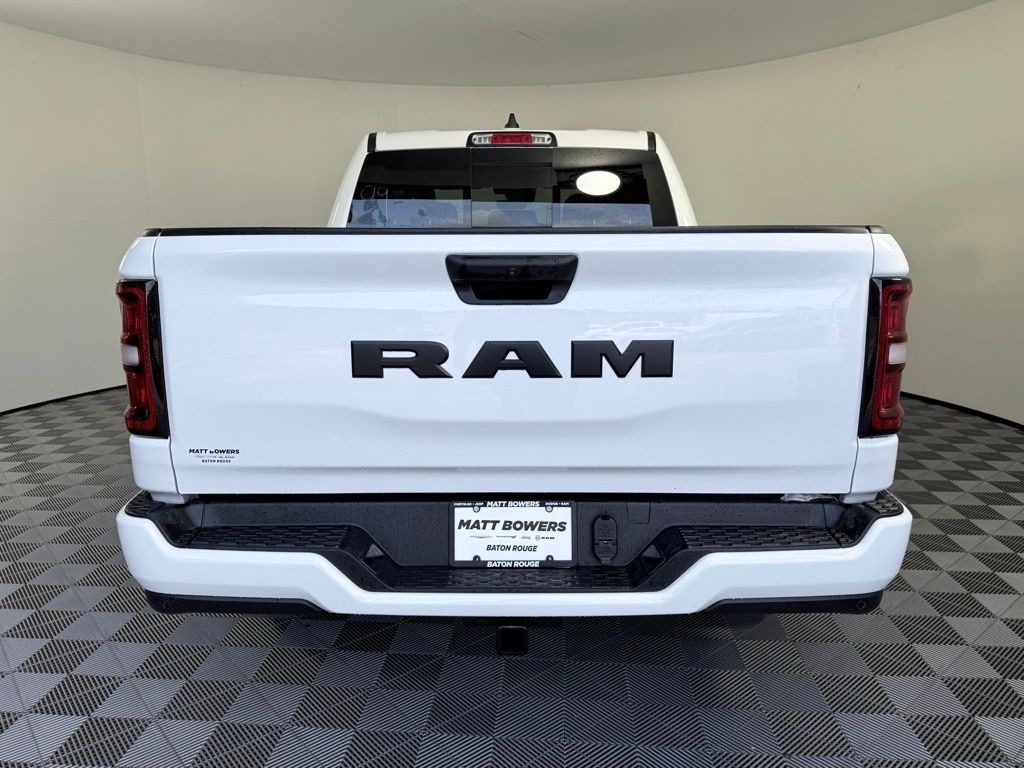 New 2026 Ram 1500 EXPRESS CREW CAB 4X2 5'7 BOX Pickup