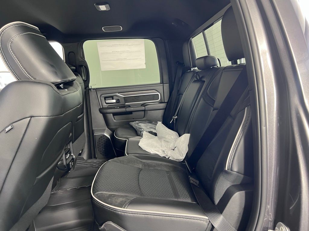 2026 RAM 2500 Laramie - Photo 18