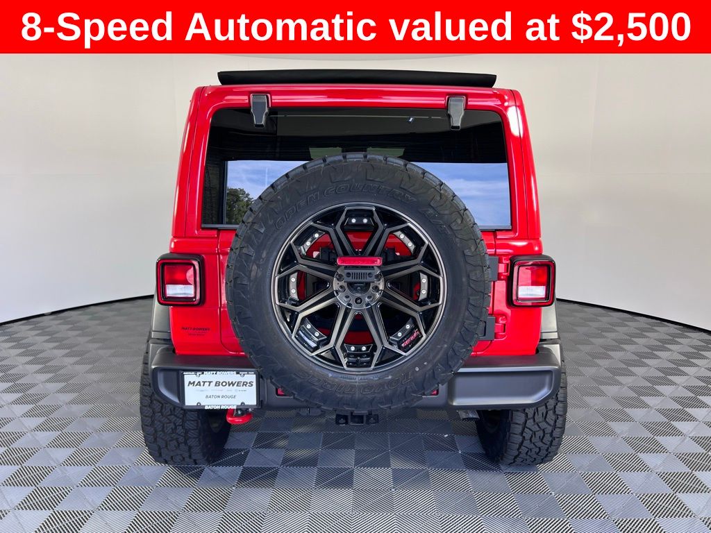 2025 Jeep Wrangler Willys photo 2