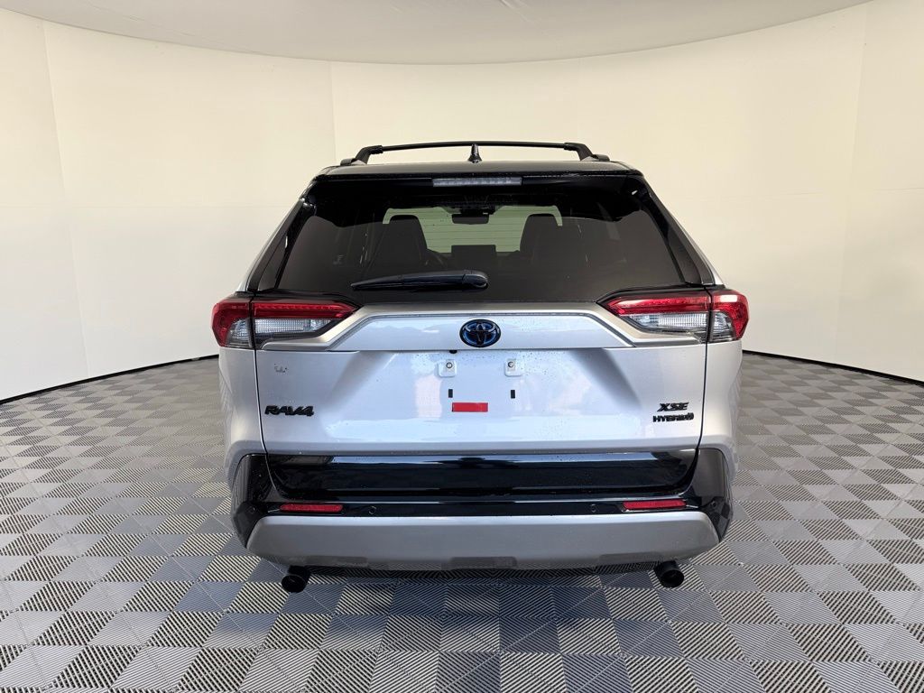 2024 Toyota RAV4 Hybrid XSE photo 3