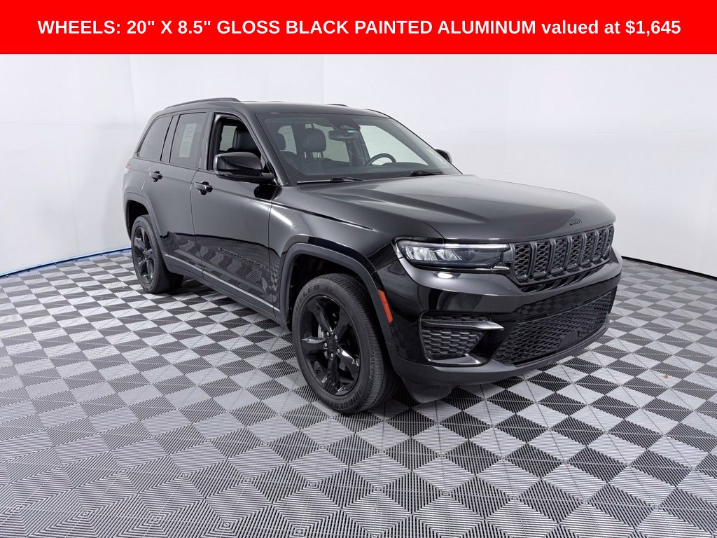 Used 2023 Jeep Grand Cherokee Laredo SUV