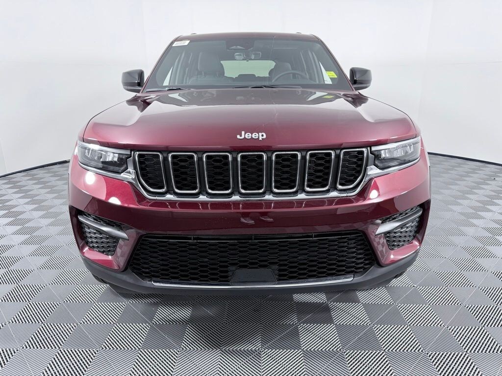 New 2026 Jeep Grand Cherokee LAREDO 4X2 Sport Utility