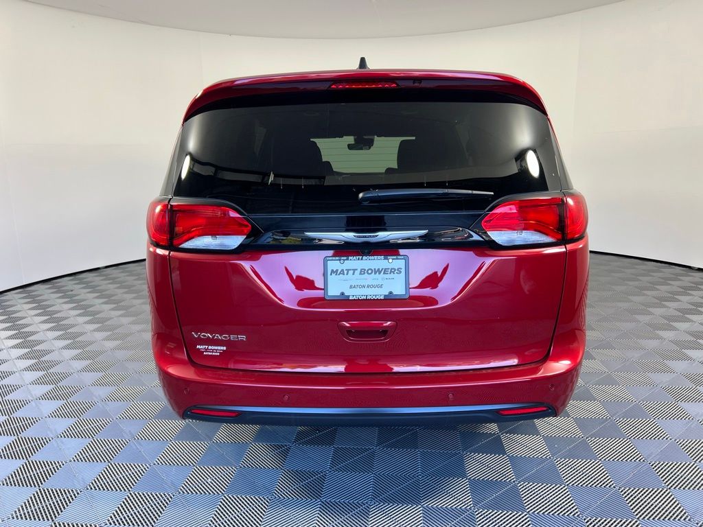 2026 Chrysler Voyager LX photo 3