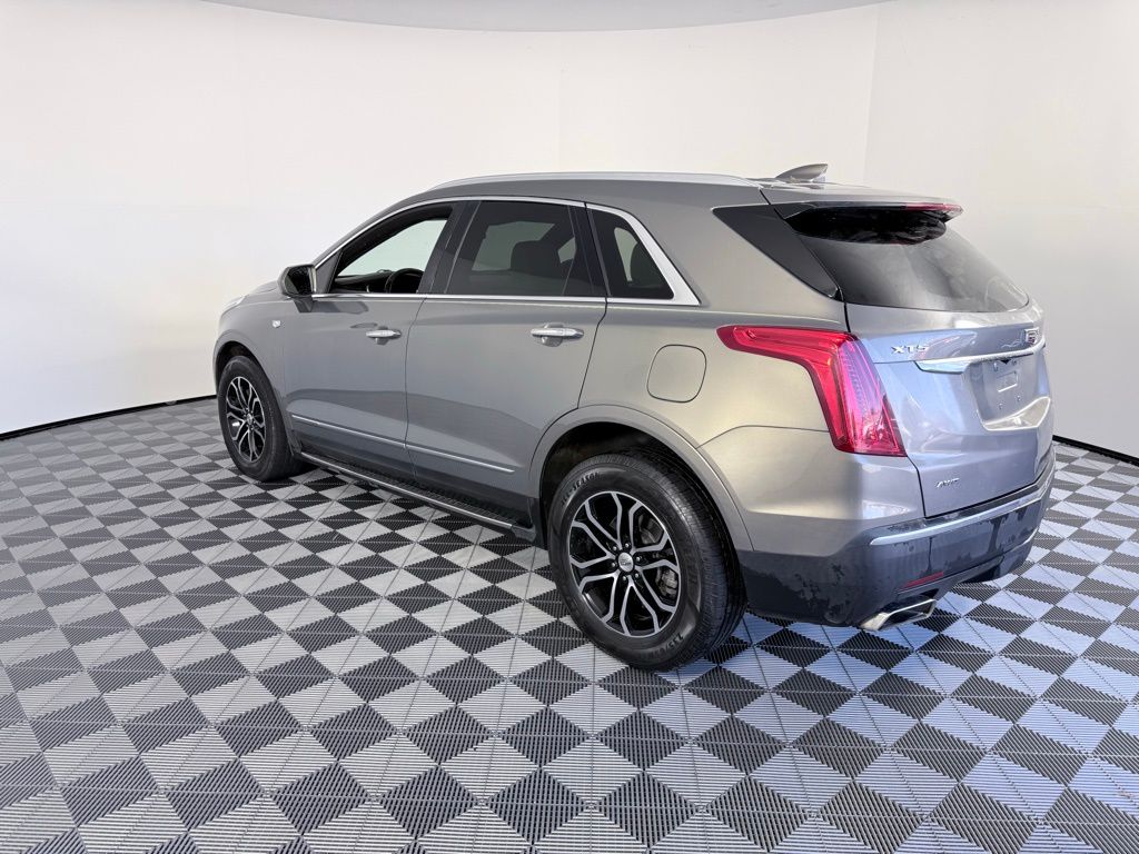 2017 Cadillac XT5 Premium Luxury photo 3