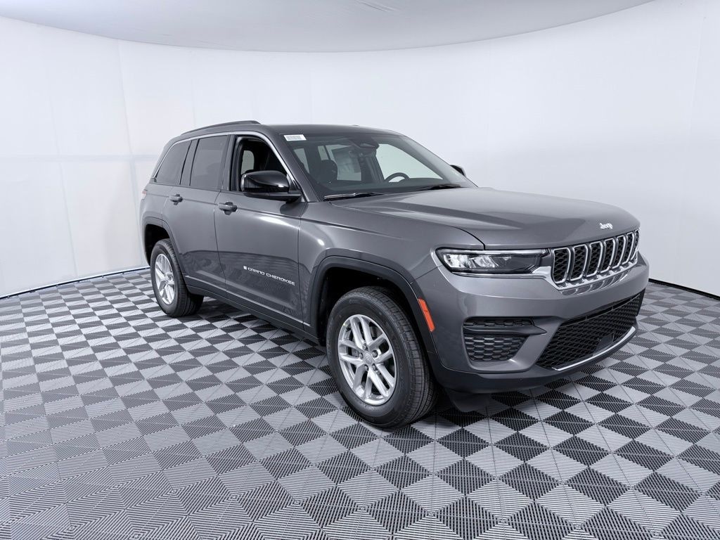 New 2025 Jeep Grand Cherokee LAREDO X 4X4 Sport Utility