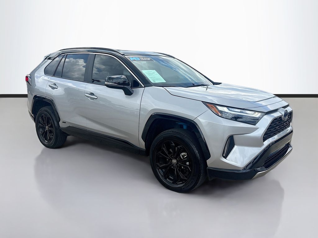 2024 Toyota RAV4 Hybrid XSE photo 3