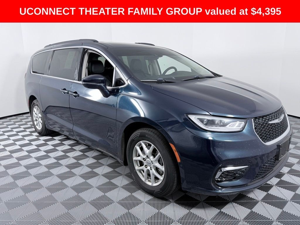 Used 2022 Chrysler Pacifica Touring L Van Passenger Van