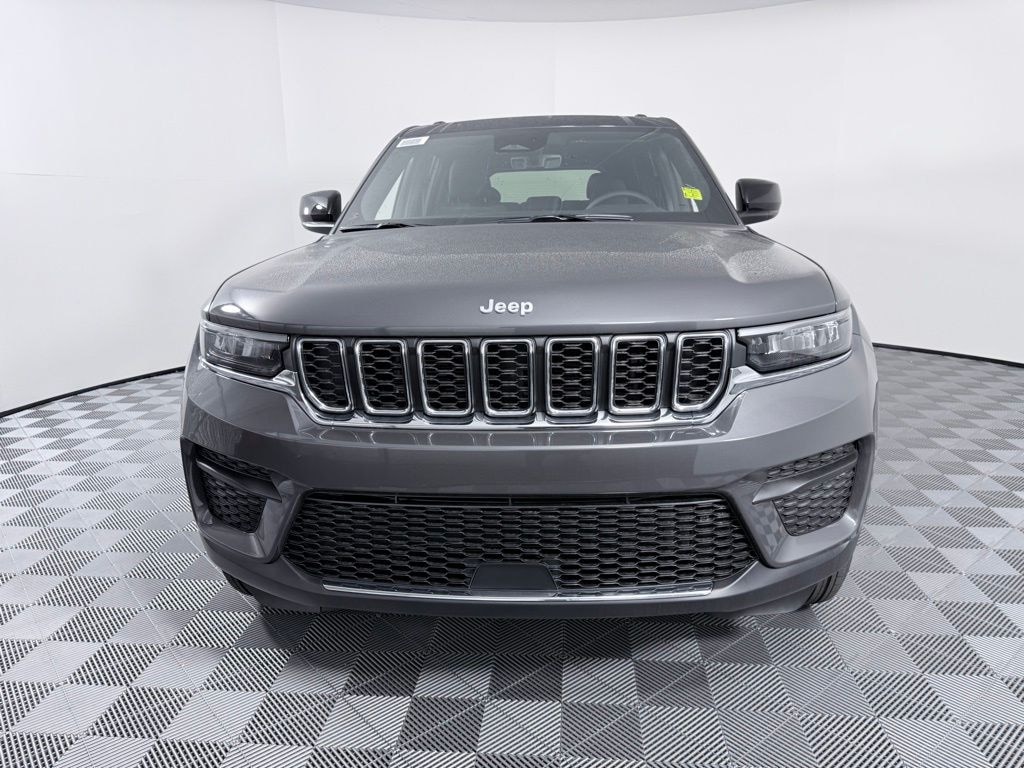 New 2025 Jeep Grand Cherokee LAREDO X 4X4 Sport Utility