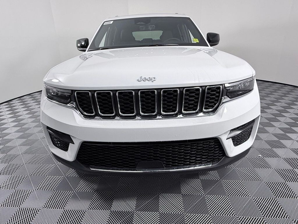 New 2025 Jeep Grand Cherokee LAREDO X 4X2 Sport Utility