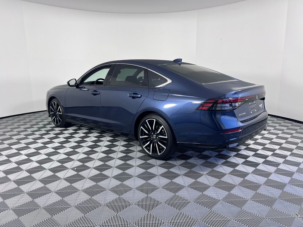 2025 Honda Accord Hybrid Touring photo 4