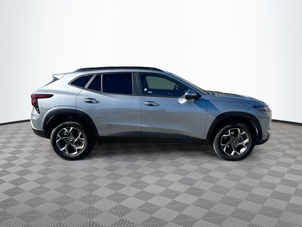 Used 2025 Chevrolet Trax LT SUV